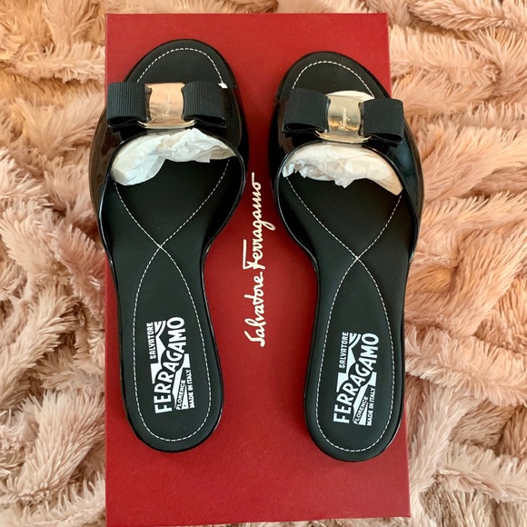 salvatore ferragamo women's cirella slide sandals